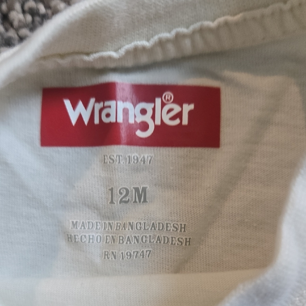 Wrangler Infant Tee in Soft Gray - Picture 3 of 3